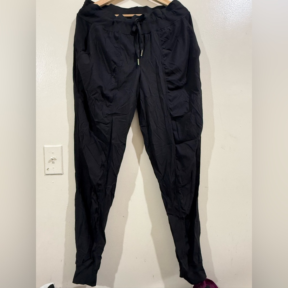 lululemon athletica Men's Black Jogger Pants